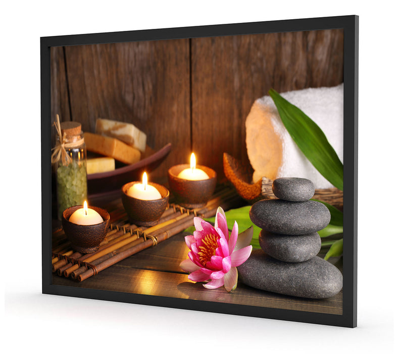 Kerzen mit Zen Steinen und Seerose, Poster mit Bilderrahmen