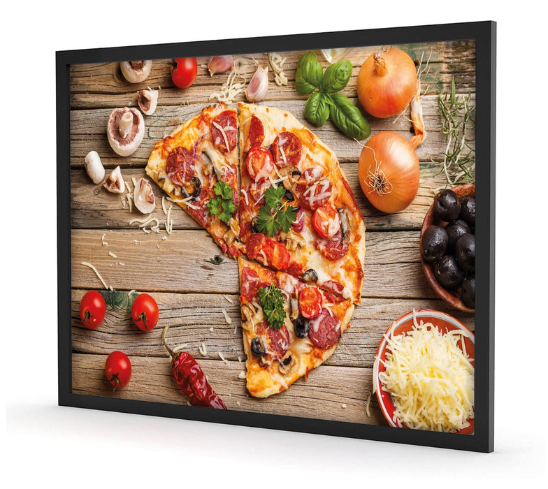 Pizza Italia auf Holztisch, Poster mit Bilderrahmen