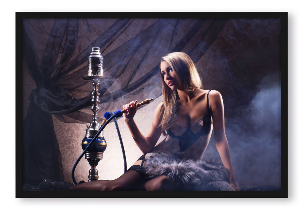 Pixxprint Schöne Frau mit Shisha, Poster mit Bilderrahmen