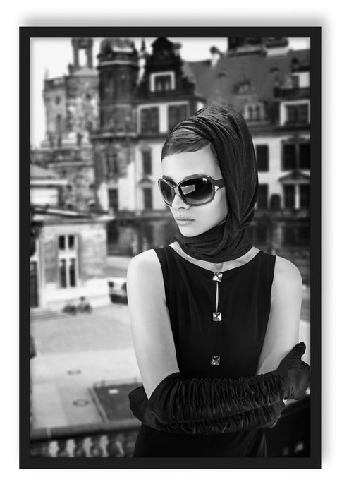 Pixxprint Audrey in Paris, Poster mit Bilderrahmen
