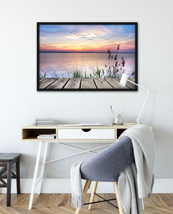 Steg mit Ausblick aufs Meer, Poster mit Bilderrahmen