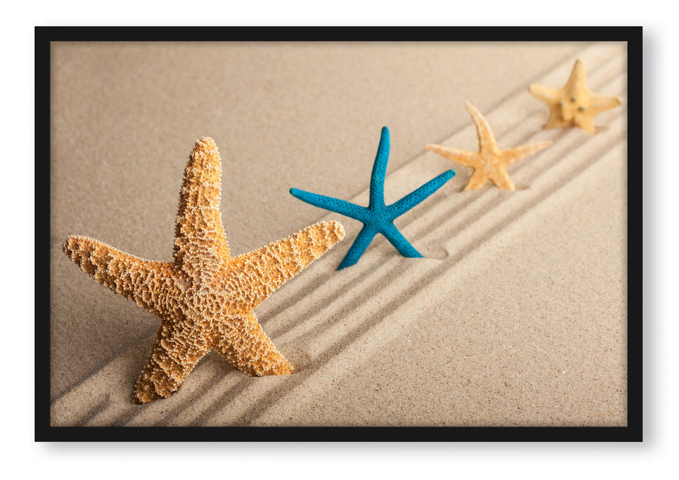 Pixxprint Seesterne im Sand, Poster mit Bilderrahmen