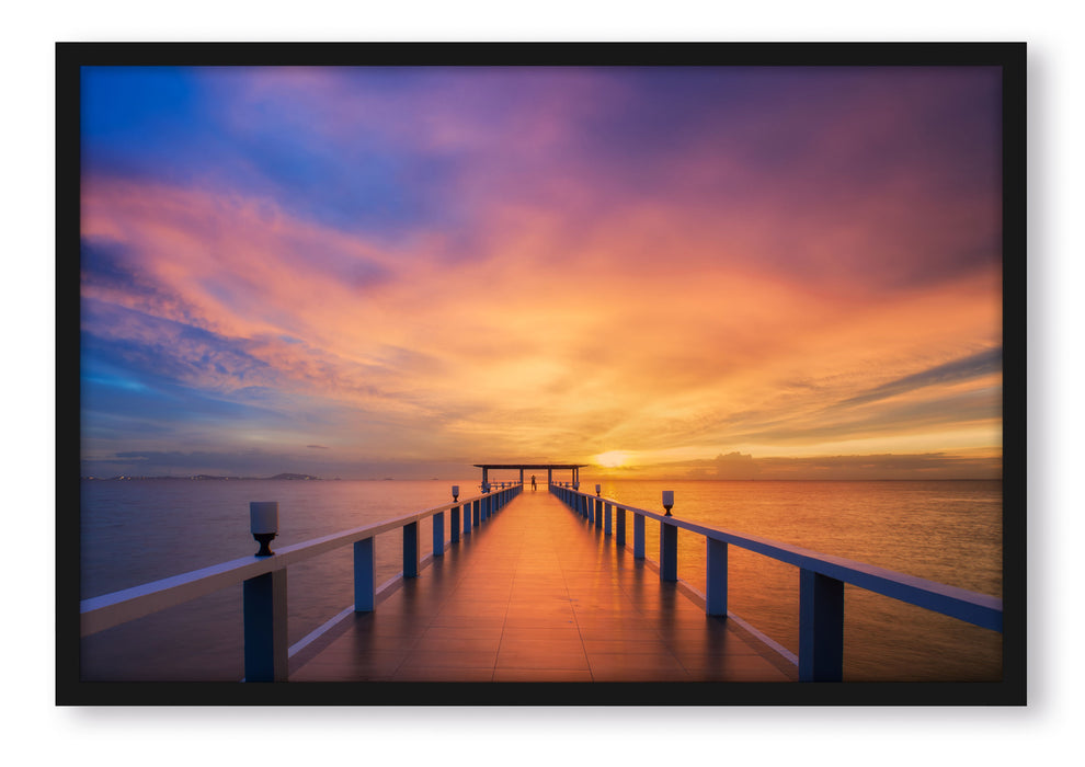 Pixxprint Langer Steg mit verträumtem Himmel, Poster mit Bilderrahmen