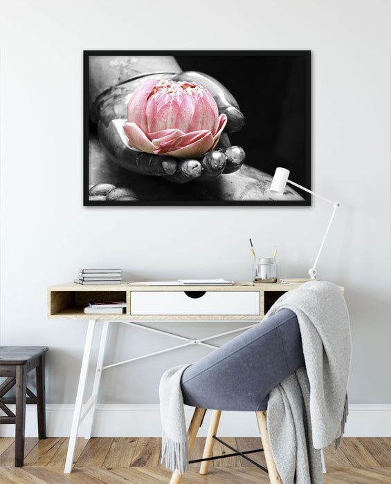 Lotus in einer Hand eines Buddhas, Poster mit Bilderrahmen