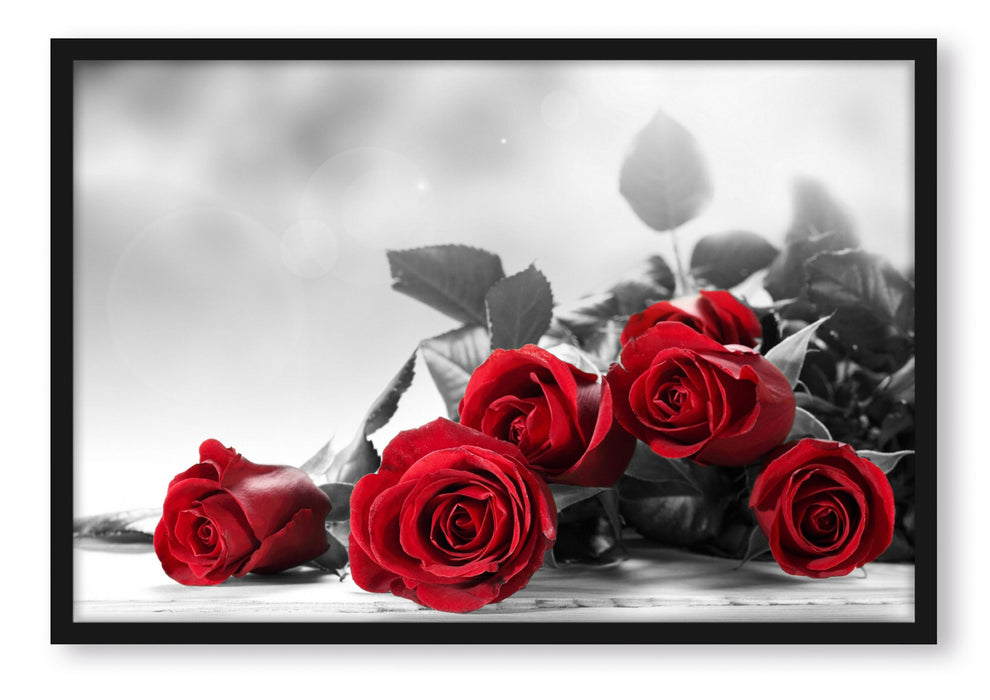 schöner Rosenstrauß auf Tisch, Poster mit Bilderrahmen