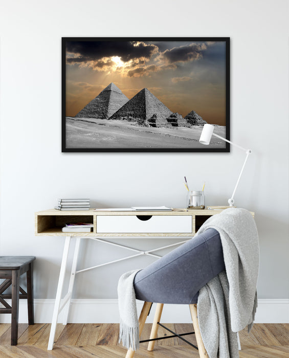 atemberaubende Pyramiden, Poster mit Bilderrahmen