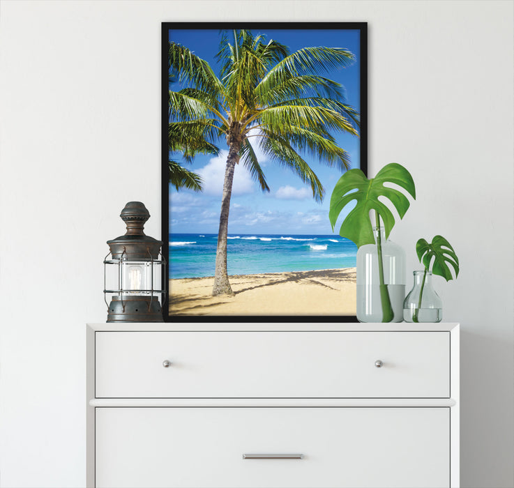 Wunderschöner Strand mit Palmen, Poster mit Bilderrahmen