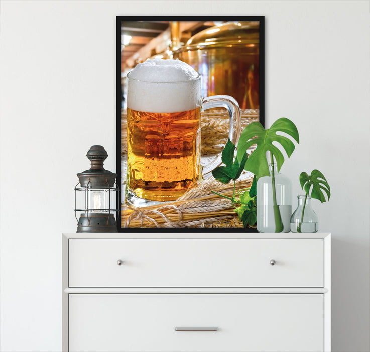 frisches Bier mit Hopfen, Poster mit Bilderrahmen