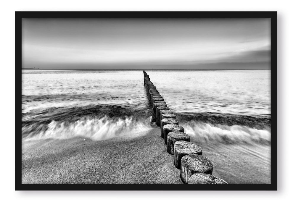 Pixxprint Baumstümpfe die ins Meer führen, Poster mit Bilderrahmen