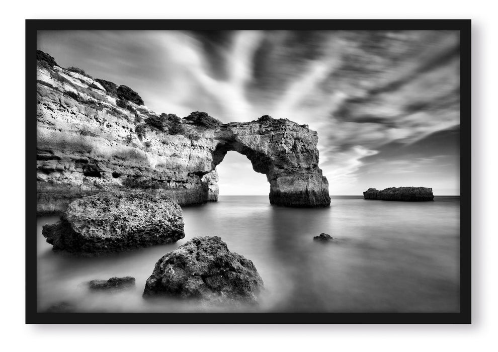 Pixxprint Riesiger Berg im Meer, Poster mit Bilderrahmen