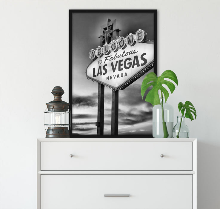 Las Vegas Schild in der Dämmerung, Poster mit Bilderrahmen