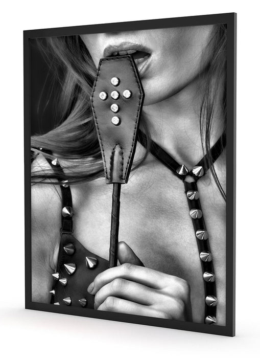 Sexy Woman mit Lederpeitsche, Poster mit Bilderrahmen
