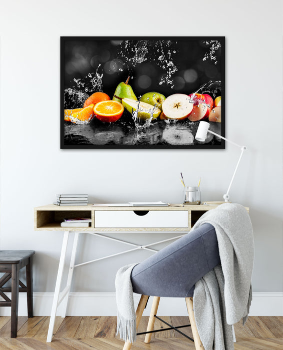 Früchte im Wasser, Poster mit Bilderrahmen