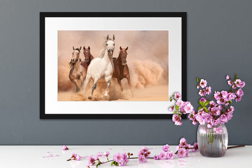 Western Pferde in Wüste Passepartout Wohnzimmer