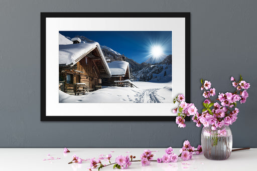 Verschneite Alpenhütte Passepartout Wohnzimmer