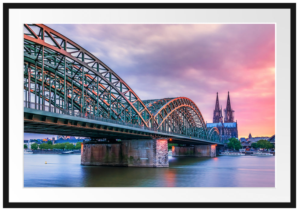 Pixxprint Hohenzollernbrücke in Köln, im Galerie-Passepartout Bilderrahmen