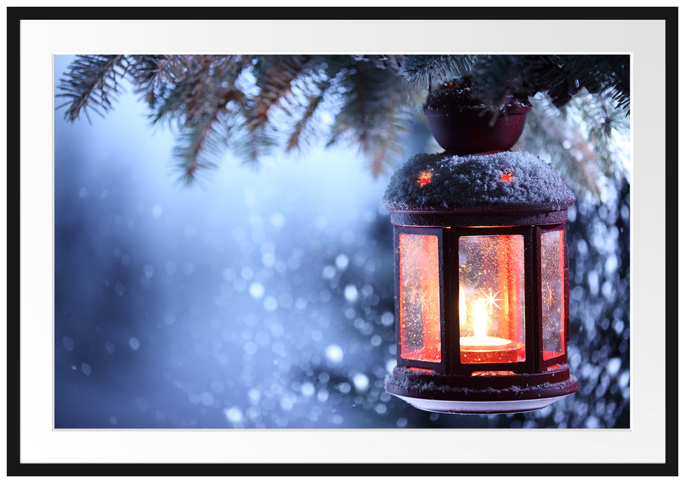Pixxprint Laterne im Winter, im Galerie-Passepartout Bilderrahmen