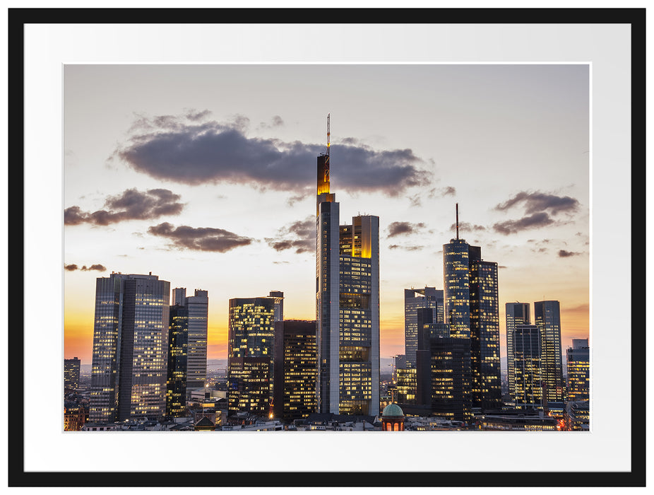 Wolkenkratzer bei Sonnenuntergang Passepartout 80x60