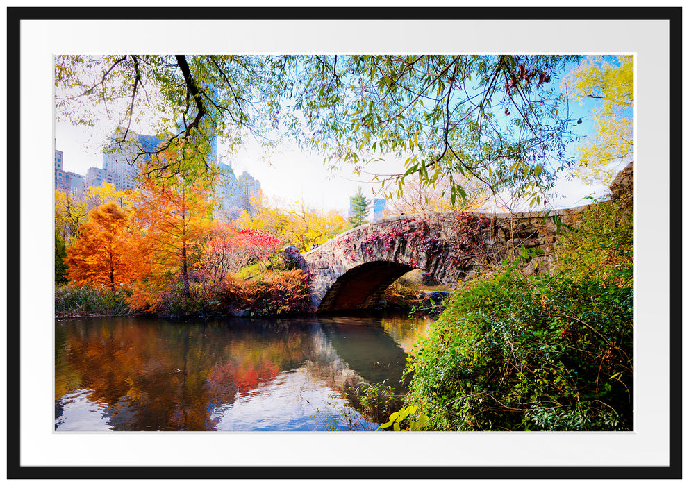 Pixxprint Brücke im Central Park, im Galerie-Passepartout Bilderrahmen