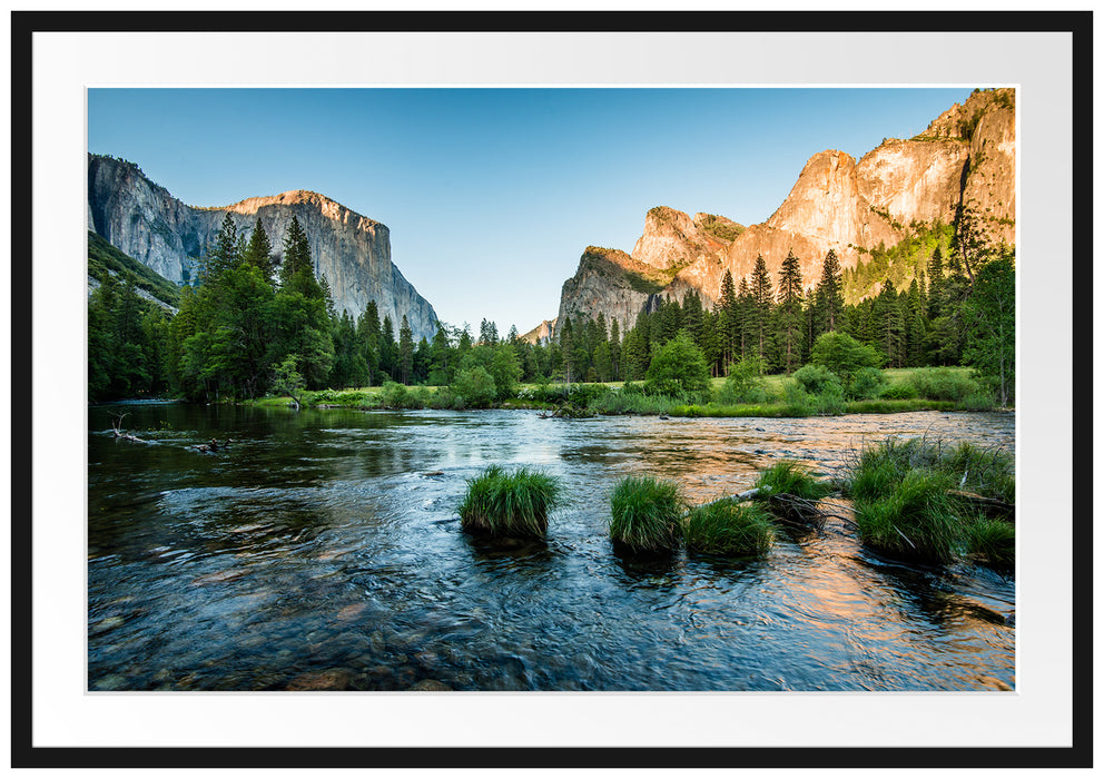 Pixxprint Fluss in den Bergen, im Galerie-Passepartout Bilderrahmen