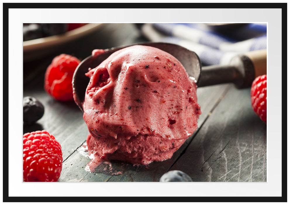 Pixxprint Köstliches Beeren Eis, im Galerie-Passepartout Bilderrahmen