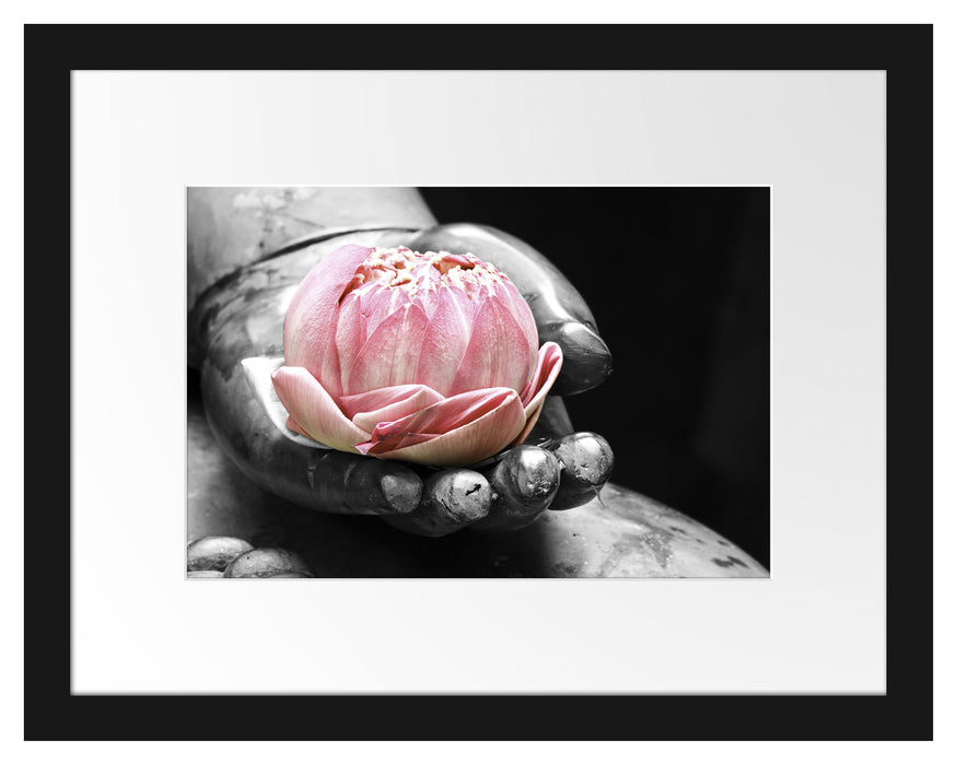 Lotus in einer Hand eines Buddhas Passepartout 38x30