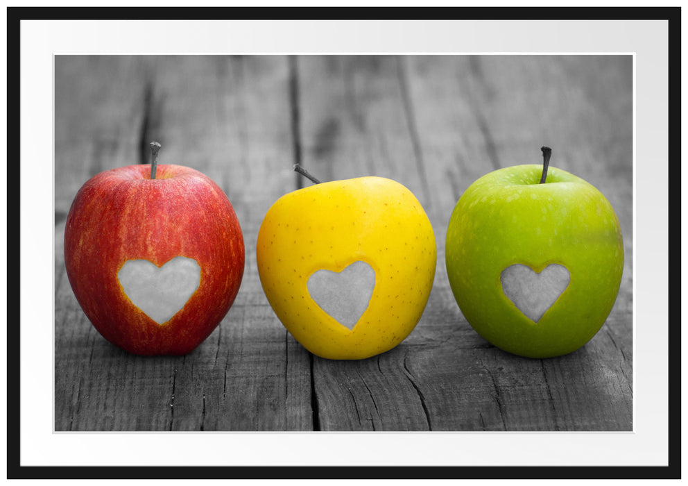 Pixxprint Herzäpfel auf Holztisch, im Galerie-Passepartout Bilderrahmen