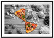 Pizza auf Holztisch Passepartout 100x70