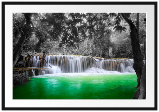 schöner Wasserfall im Dschungel Passepartout 100x70