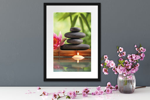Seerose mit Zen Steinen und Kerzen Passepartout Wohnzimmer