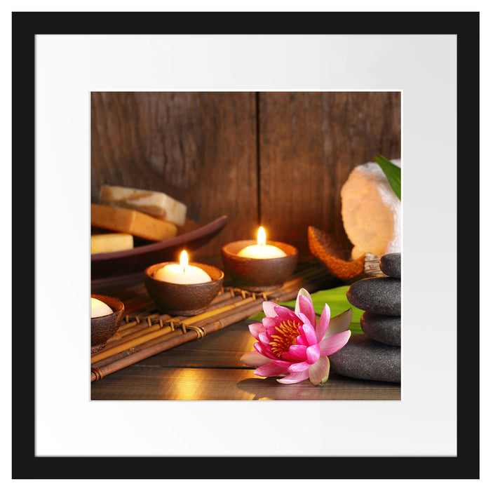 Kerzen mit Zen Steinen und Seerose Passepartout Quadratisch 40x40