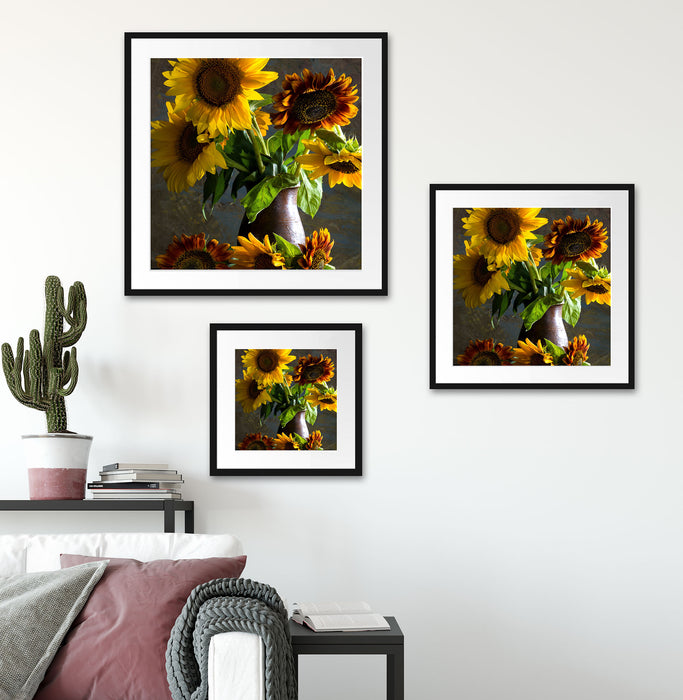 Sonnenblumen in edler Vase Quadratisch Passepartout Wohnzimmer