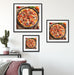 Leckere Pizza auf Holztisch Quadratisch Passepartout Wohnzimmer