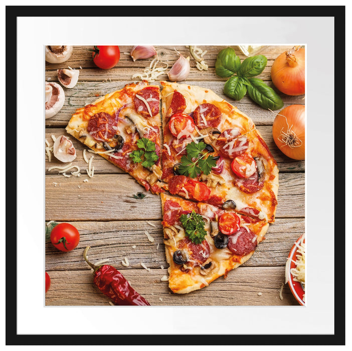 Pizza Italia auf Holztisch Passepartout Quadratisch 55x55