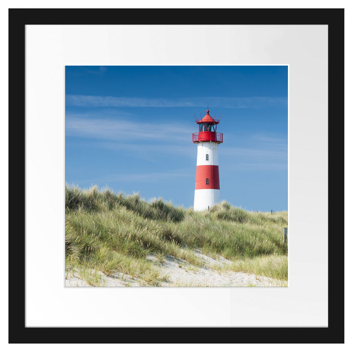 Leuchtturm hinter Dünen Passepartout Quadratisch 40x40