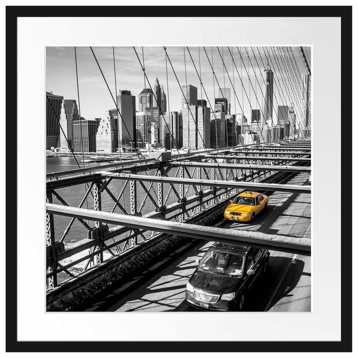 Gelbes Taxi in New York auf Brücke Passepartout Quadratisch 55x55