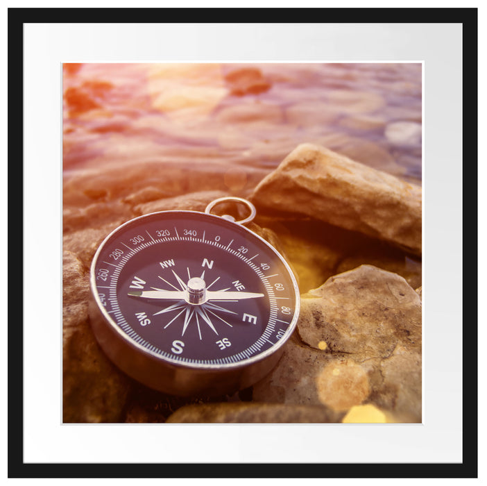 Kompass auf Steinen Heimat Passepartout Quadratisch 55x55