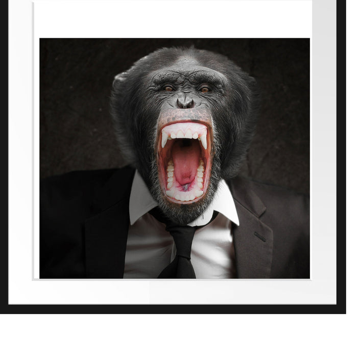 Wütender Affe im Anzug Passepartout Quadratisch 70x70