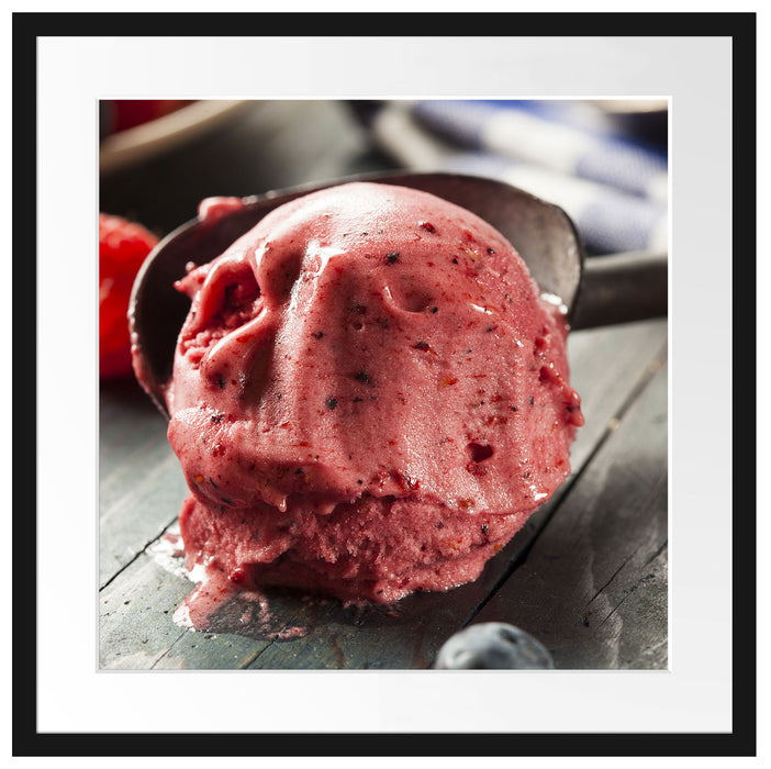 Köstliches Beeren Eis Passepartout Quadratisch 55x55