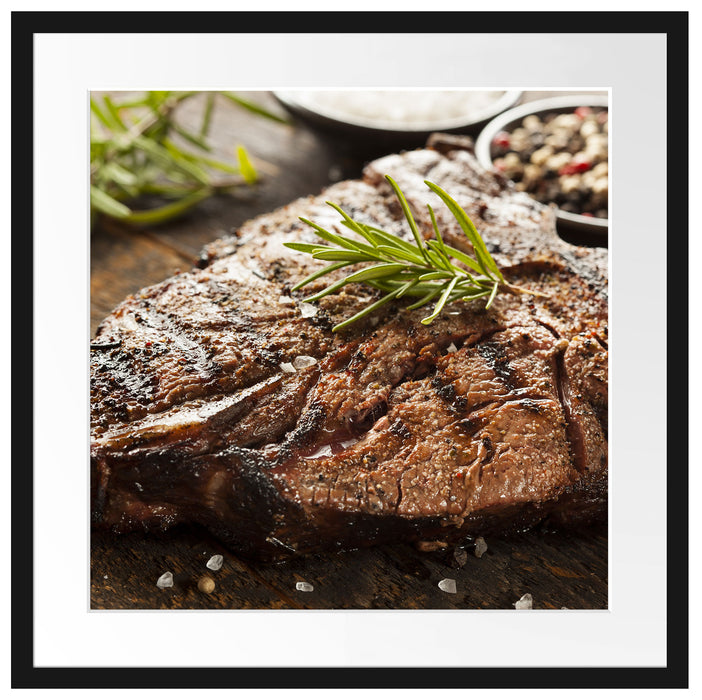 Leckeres Fleisch mit Rosmarin Passepartout Quadratisch 55x55