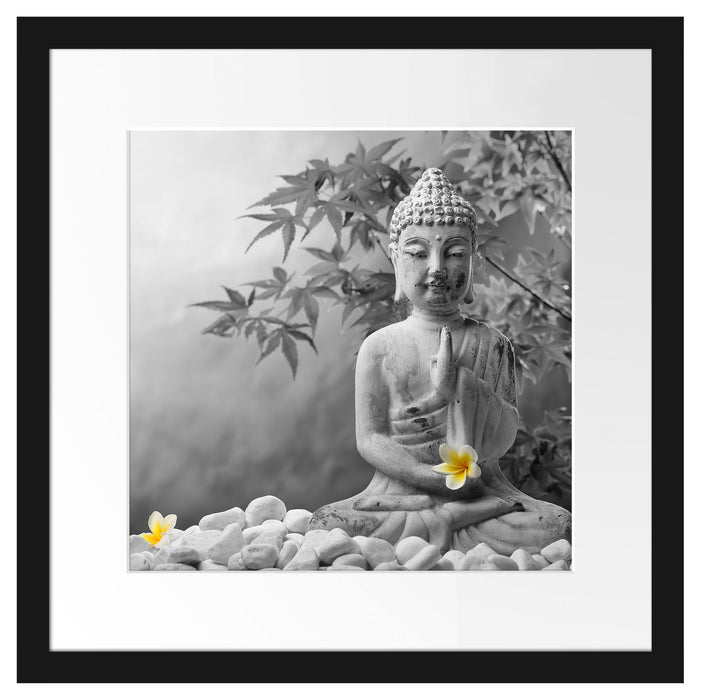 Buddha mit Monoi Blüte in der Hand Passepartout Quadratisch 40x40