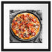 Pizza auf Pizzablech Passepartout Quadratisch 40x40