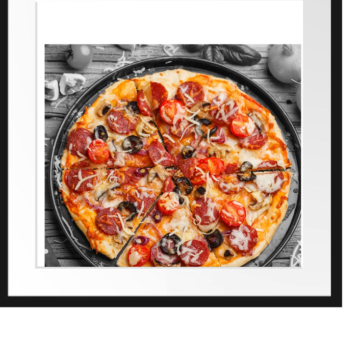 Pizza auf Pizzablech Passepartout Quadratisch 55x55