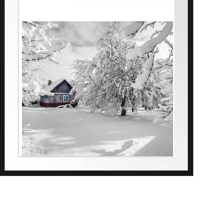 Hütte in schöner Winterlandschaft Passepartout Quadratisch 70x70