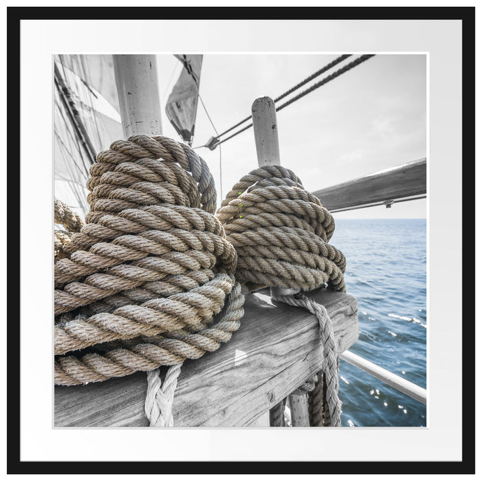 Tau Seile auf einem Schiff Passepartout Quadratisch 70x70