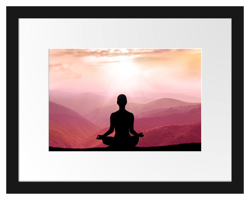 Meditierender Mensch in den Bergen Passepartout 38x30