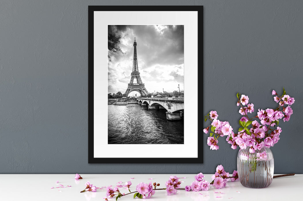 Eiffelturm in Paris Kunst B&W Passepartout Wohnzimmer