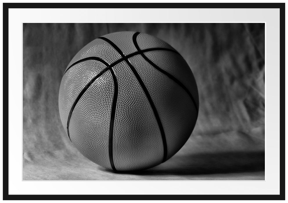 Pixxprint Basketball schwarzer Hintergrund, im Galerie-Passepartout Bilderrahmen