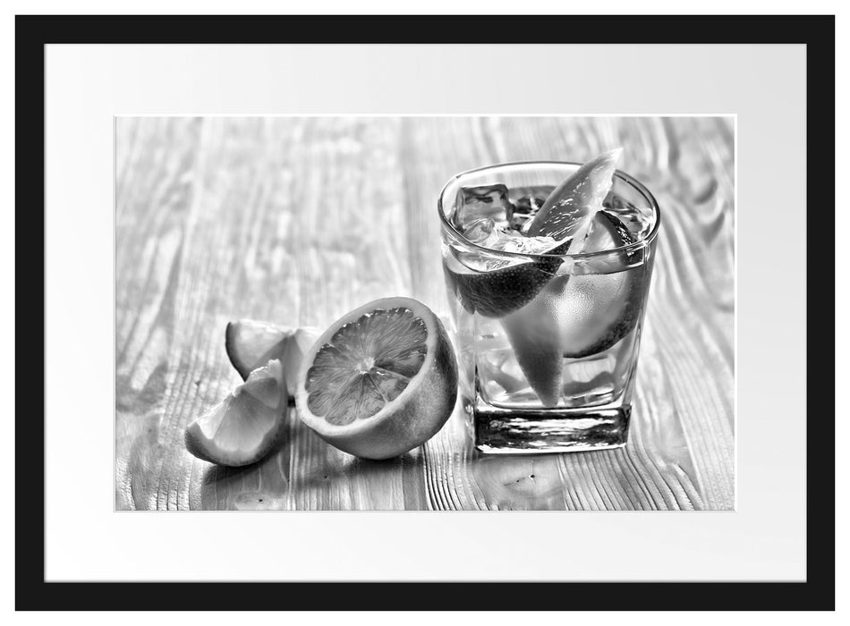 Gin Tonic Shot mit Zitronen Passepartout 55x40