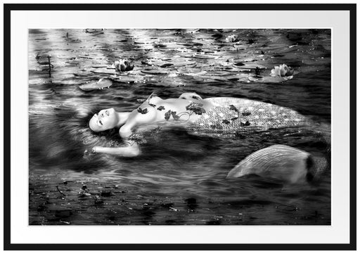 Meerjungfrau im Wasser liegend Passepartout 100x70